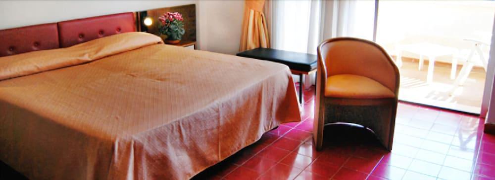 Park Hotel Baia Domizia Ngoại thất bức ảnh